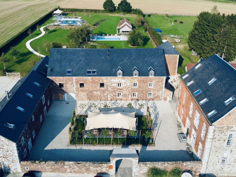 Nice Cottage in a Castle-farm in Ohey With Swimming Pond