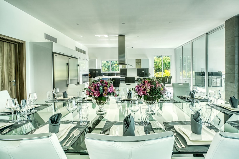 Cap Cana Villa for Rent Modern Fresh and Fully-equipped Oceanfront Villa