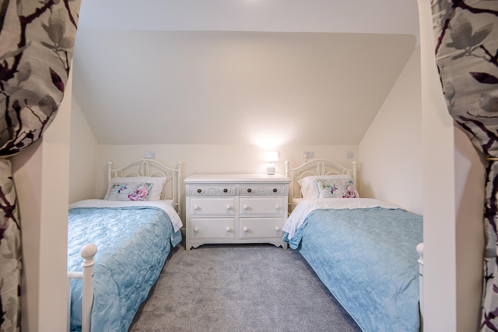 Liv's Place Bramfield Air Manage Suffolk view 3