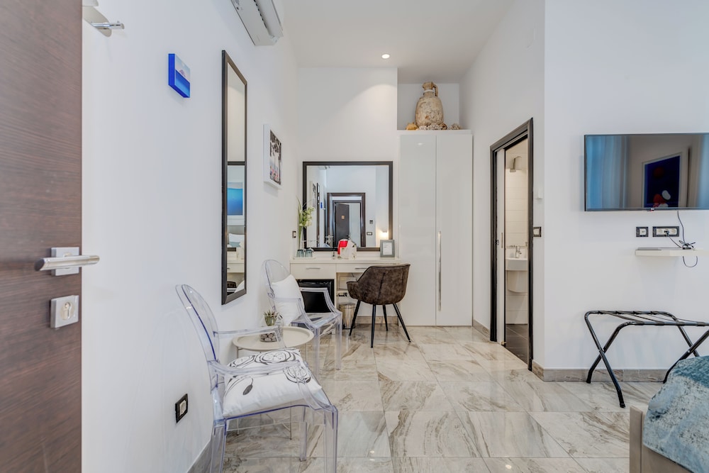 Tango Luxury Rooms