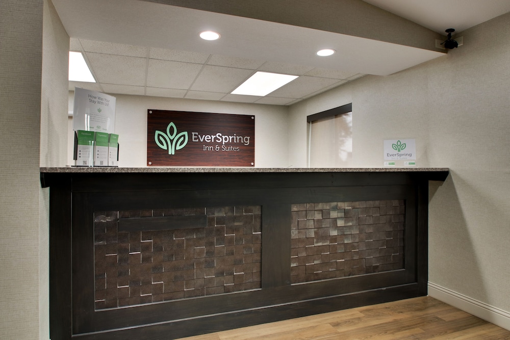 EverSpring Inn & Suites view 2