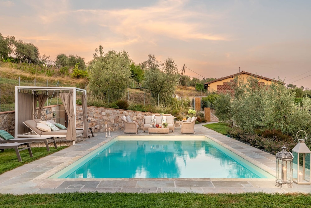 Valle del Sole Winery Farmhouse