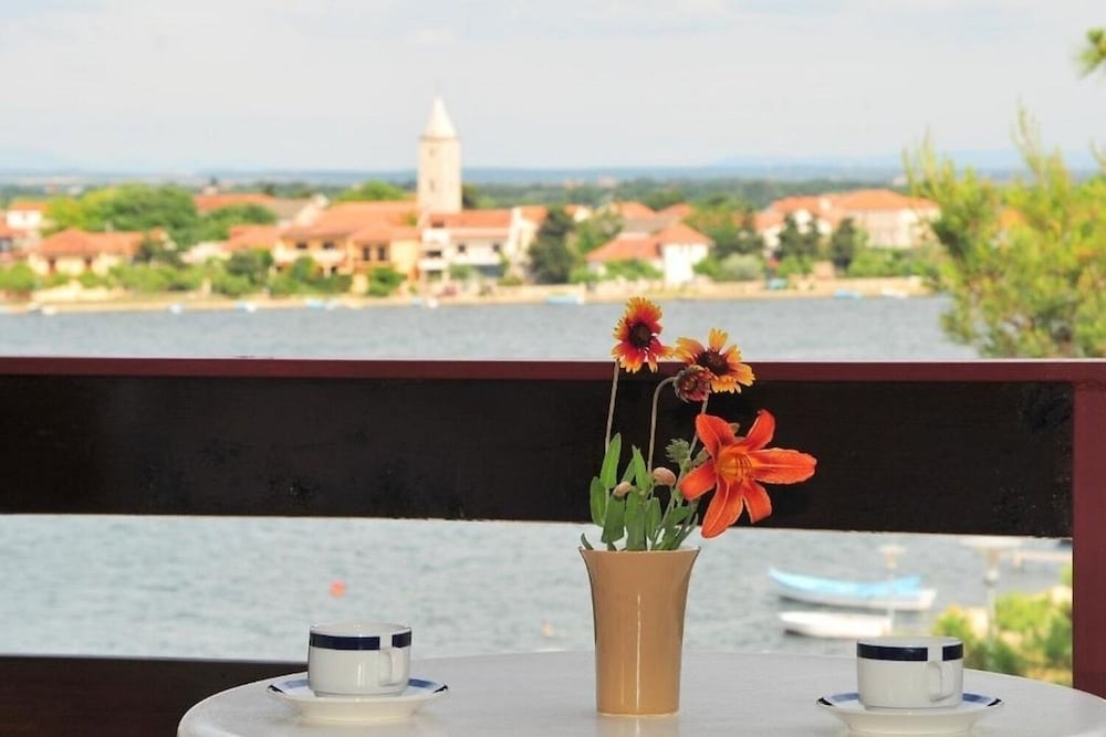 Ljilja - 10m From the sea With Parking - A4