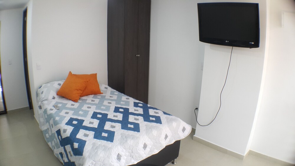 Apartaestudio Loft Comodo Belen, Frente Metroplus view 4