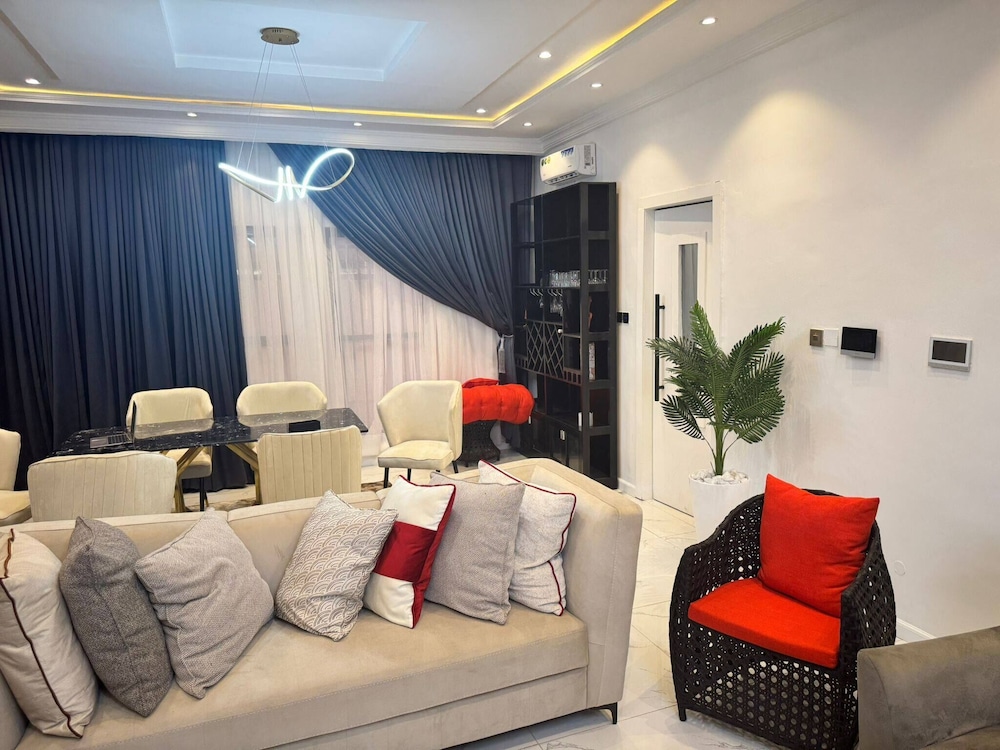 Serene Oasis in Lagos - Private Pool & Relaxing Ambiance