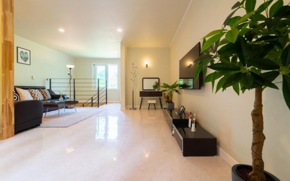Photo 56