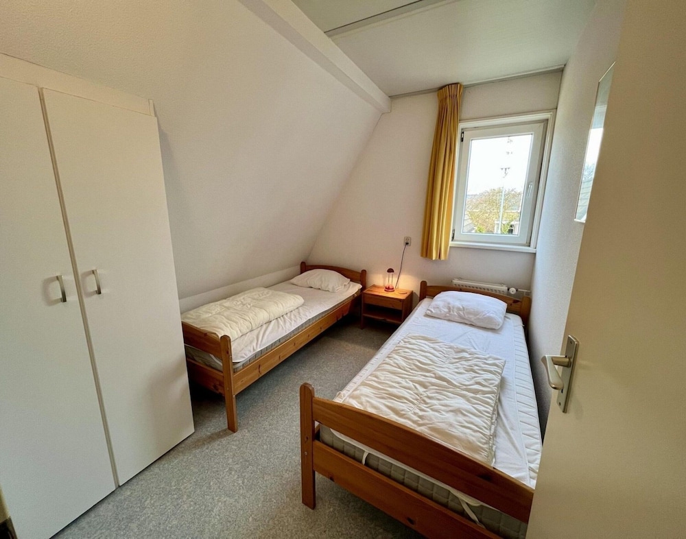 Holiday Bungalow With Wifi Near Beach