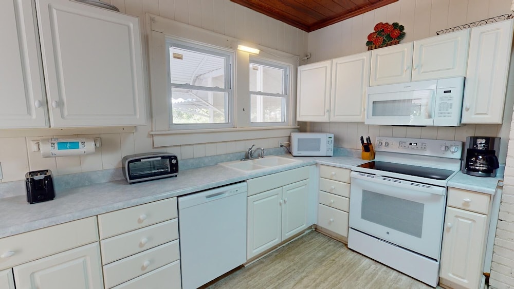 9 Shirley Road by Tybee Vacation Rentals