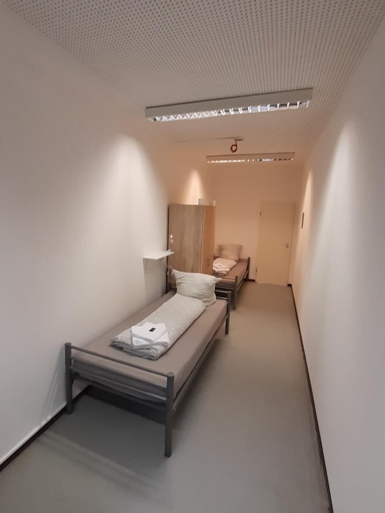 2-Rent Group Hostel Zimmer&Apartments GKP2