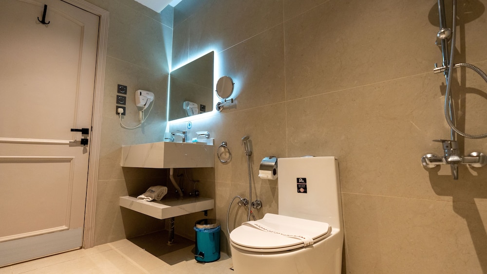 Brzeen Hotel - Riyadh - فندق برزين الرياض
