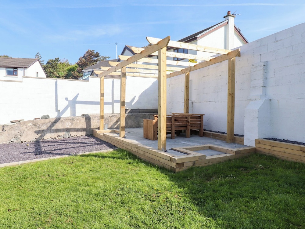 Trearddur House Cottage