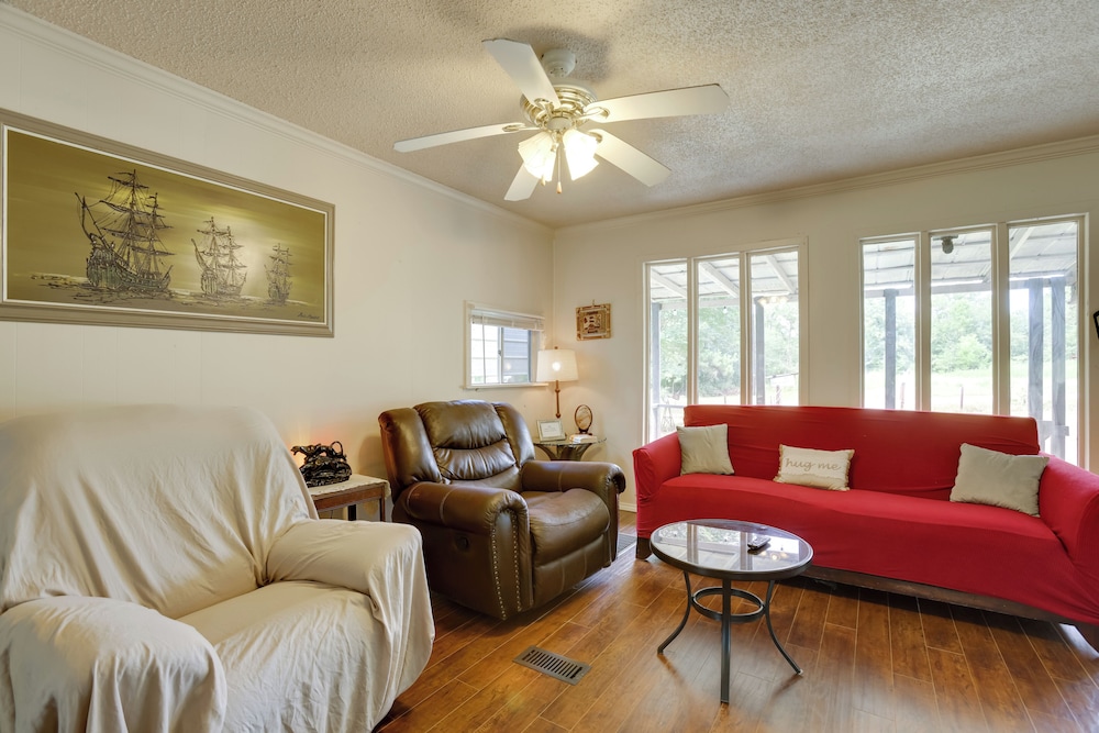 Bike & Hike On-site: Inviting Cleveland Retreat!