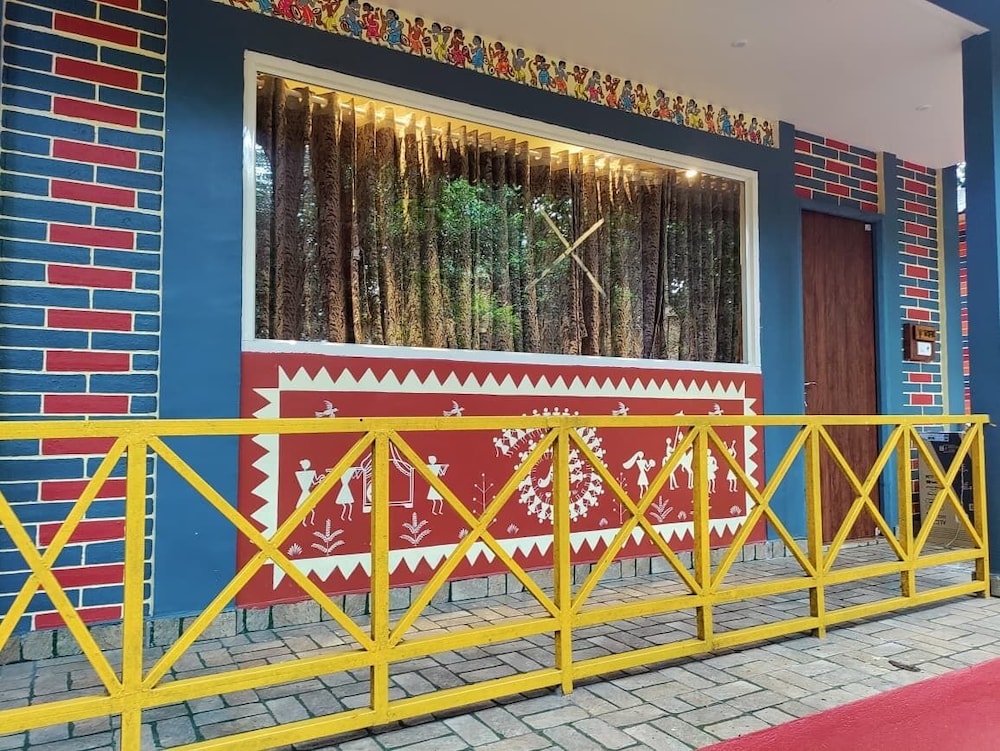 Salboni Retreat