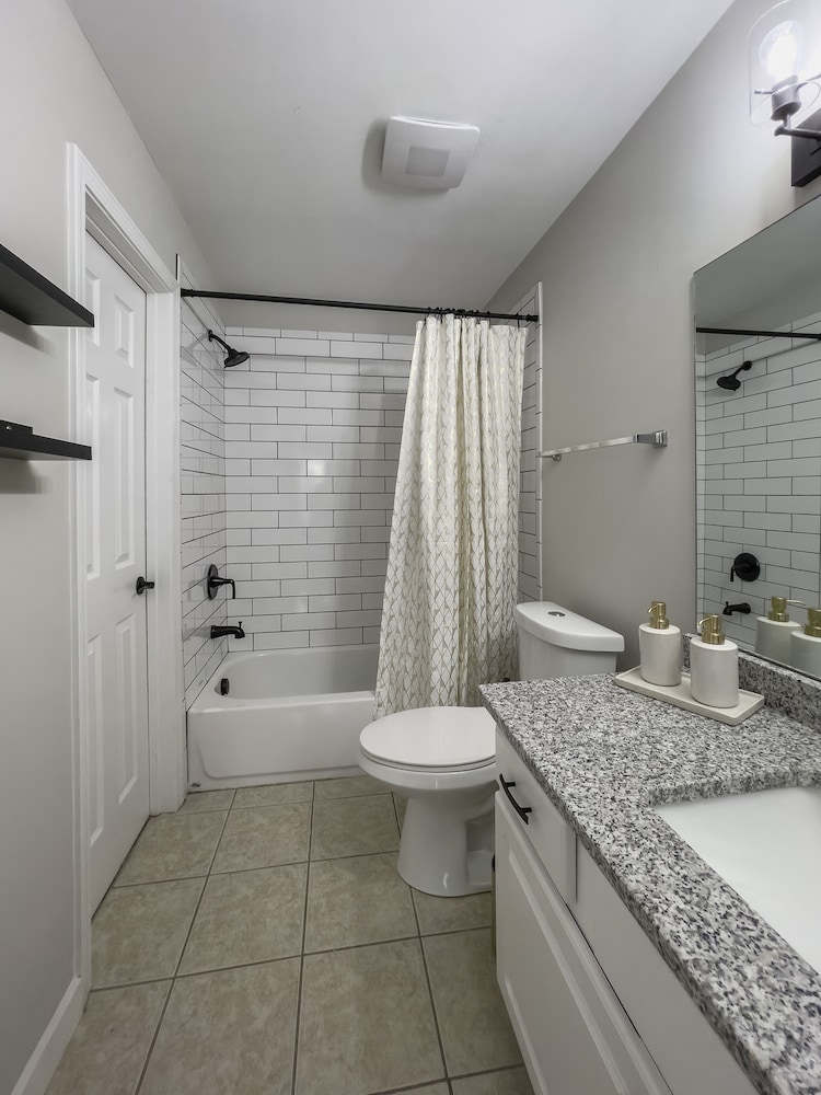 Madison Manor view 4
