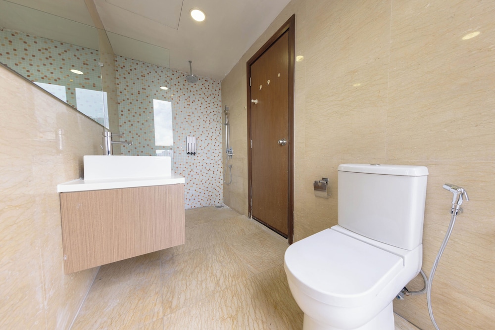 NaiBnB @ Regalia Residence