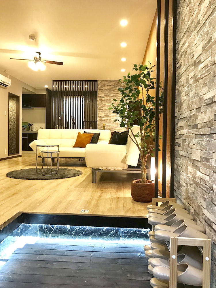 TSUKI Tsuruhashi House