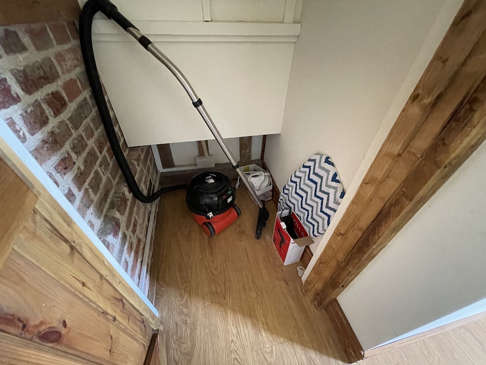 The Cow Shed - Sleeps 4, Parking & Pet Friendly view 5