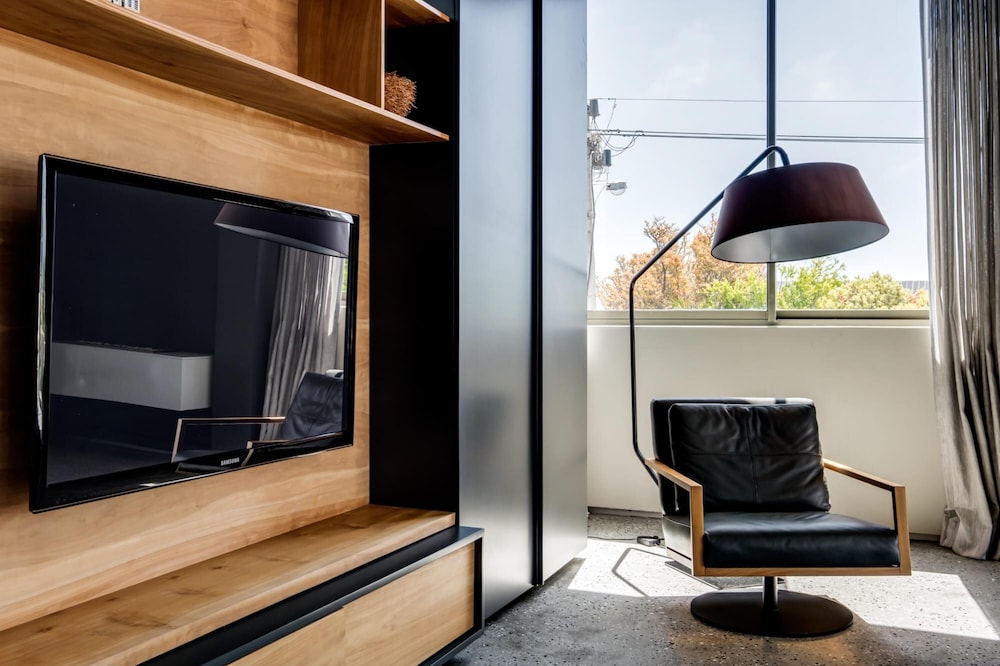 Exquisite Modern Camps Bay Villa Hove Villa