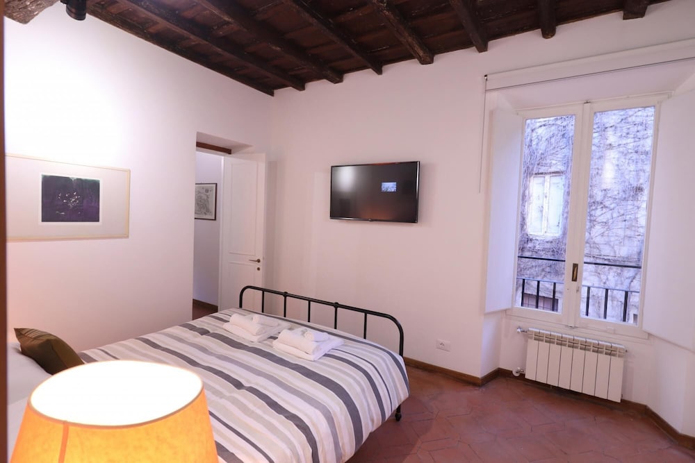 Lovely Navona Apartment