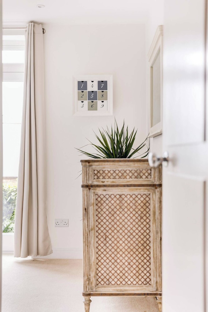 Luxury 3-bed Apartment in Central London