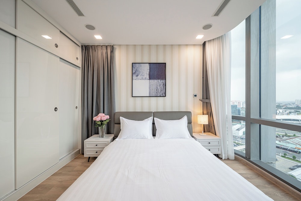 Landmark 81 & Vinhomes - ZEN Saigon Citypoint.