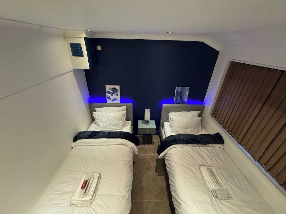Tranquil Cambridge Getaway