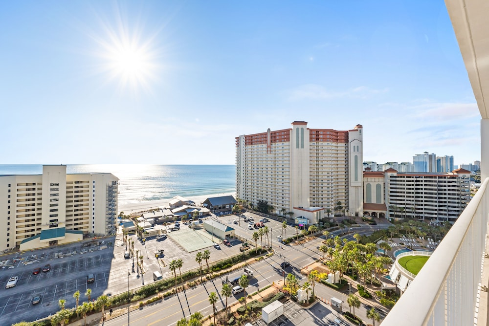Laketown Wharf by Book That Condo