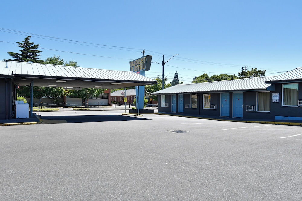 Budget Motel