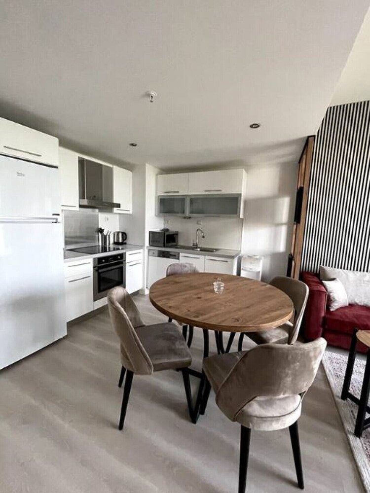 Modern 1 1 Apartment w Terrace Near Mail of IST