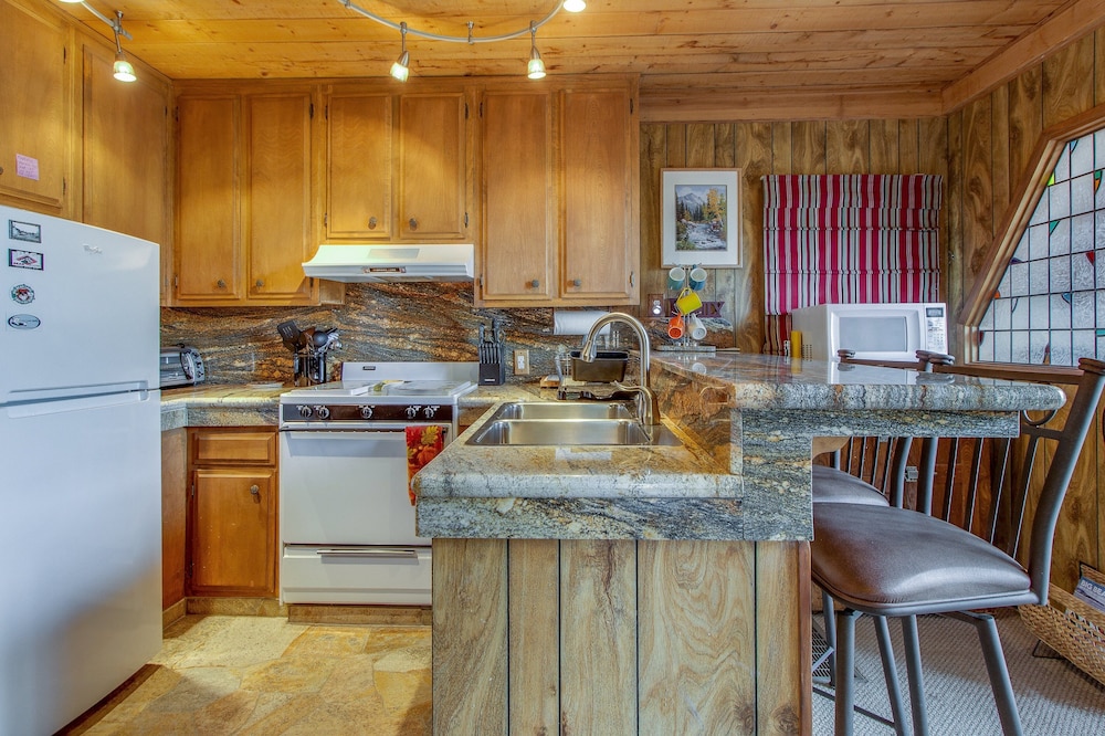 Castle Rock Cabin #2