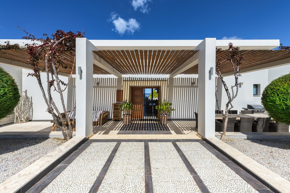 Villa Jamila by Cura Villas Collection view 4