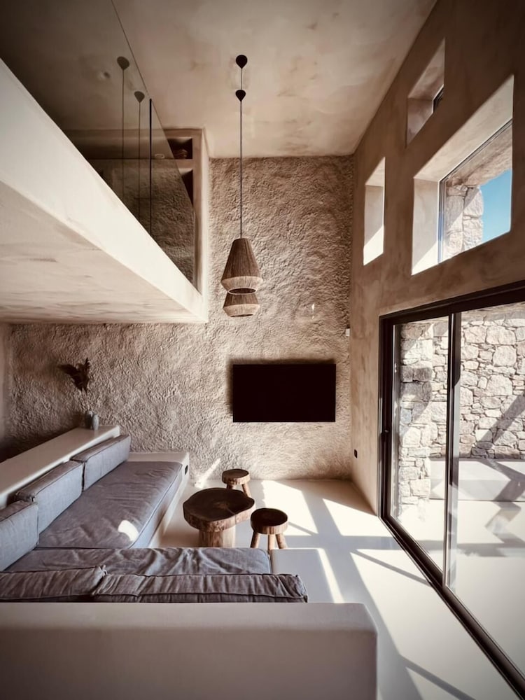 Ria Mar Villas & Suites by Live&Travel