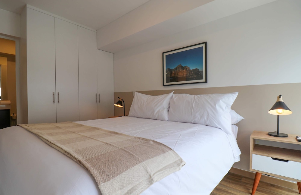 w Grandiose 2BR w Radiant Deco in Miraflores