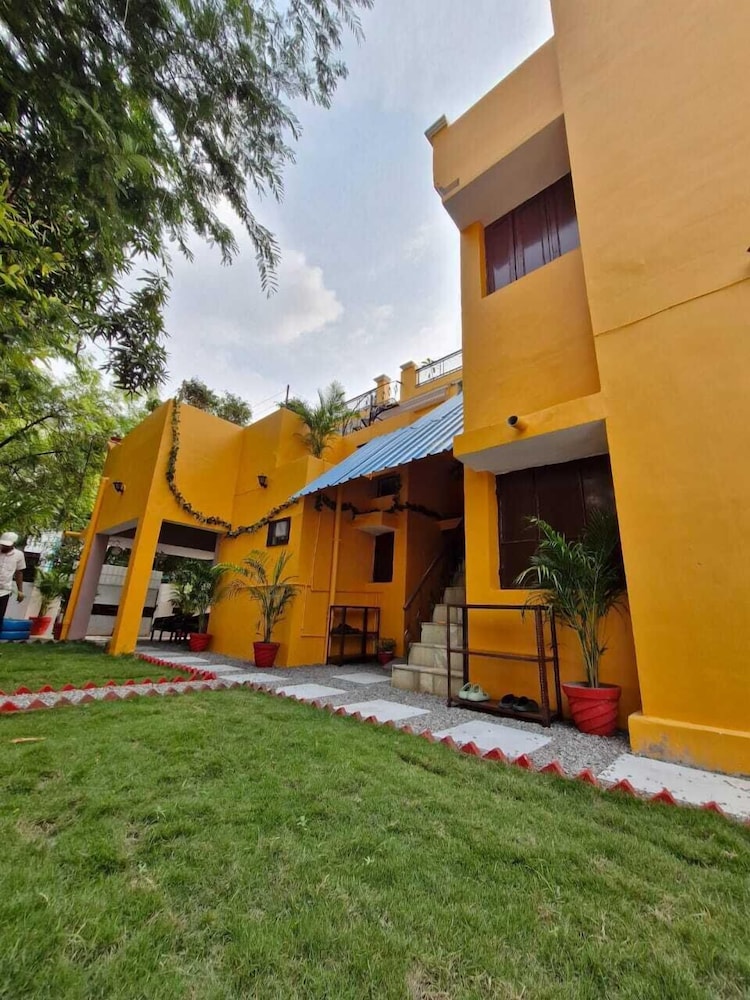 TNC Lucknow by The Nomad Cave Hostel