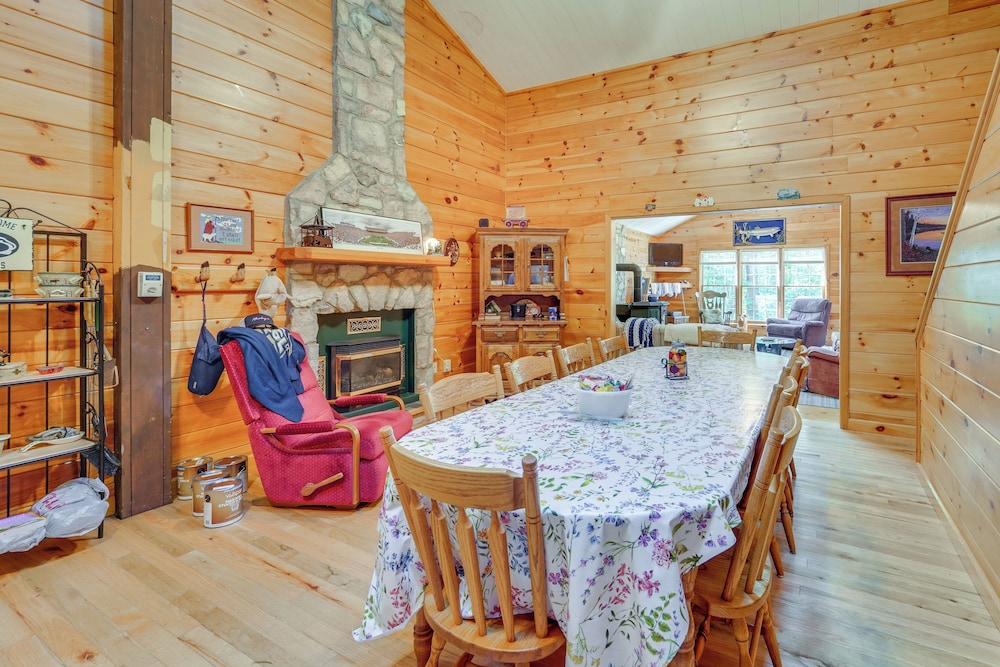 Cabin Comfort Near Psu! Fire Pit & On-site Trails