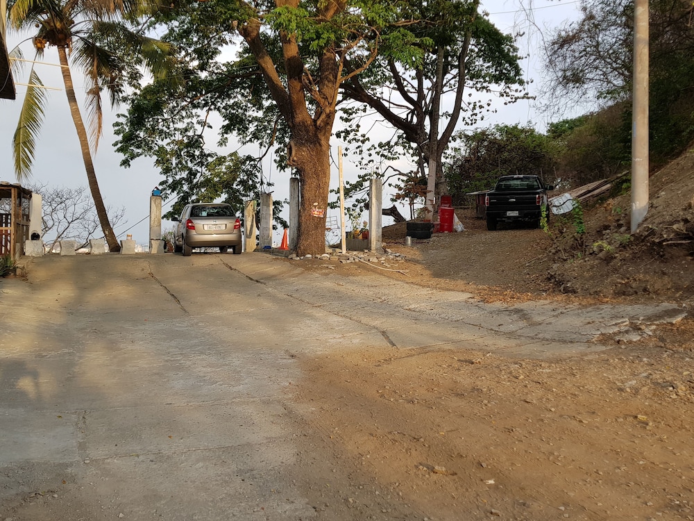 Chawpi Lodge