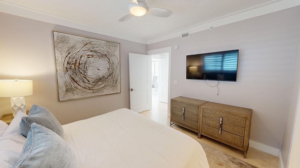 Oceania 602 3 Bedroom Condo