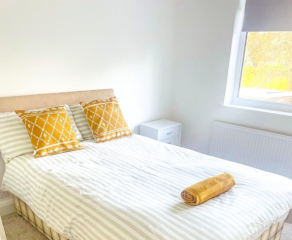 London 2-bed Apartment in Herbert Road