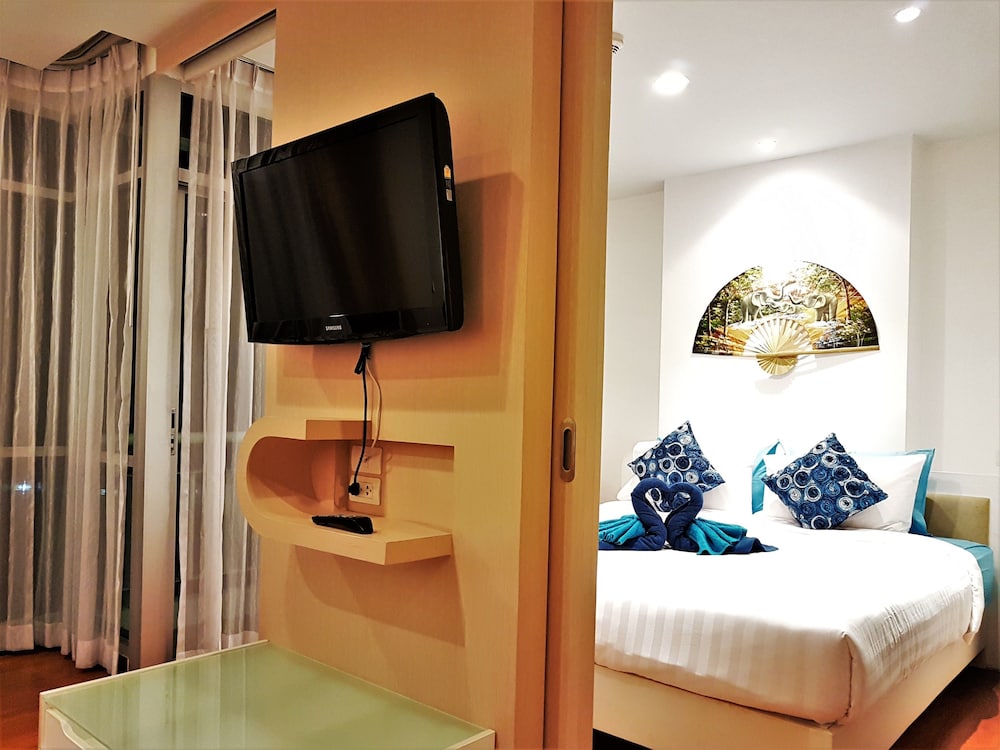 The Art Patong Beach by PHR