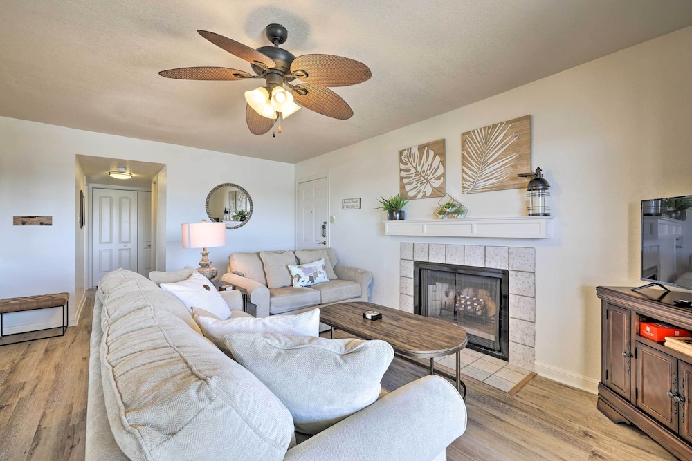 Waterfront Condo With Balcony Dock Access - Property Image 20