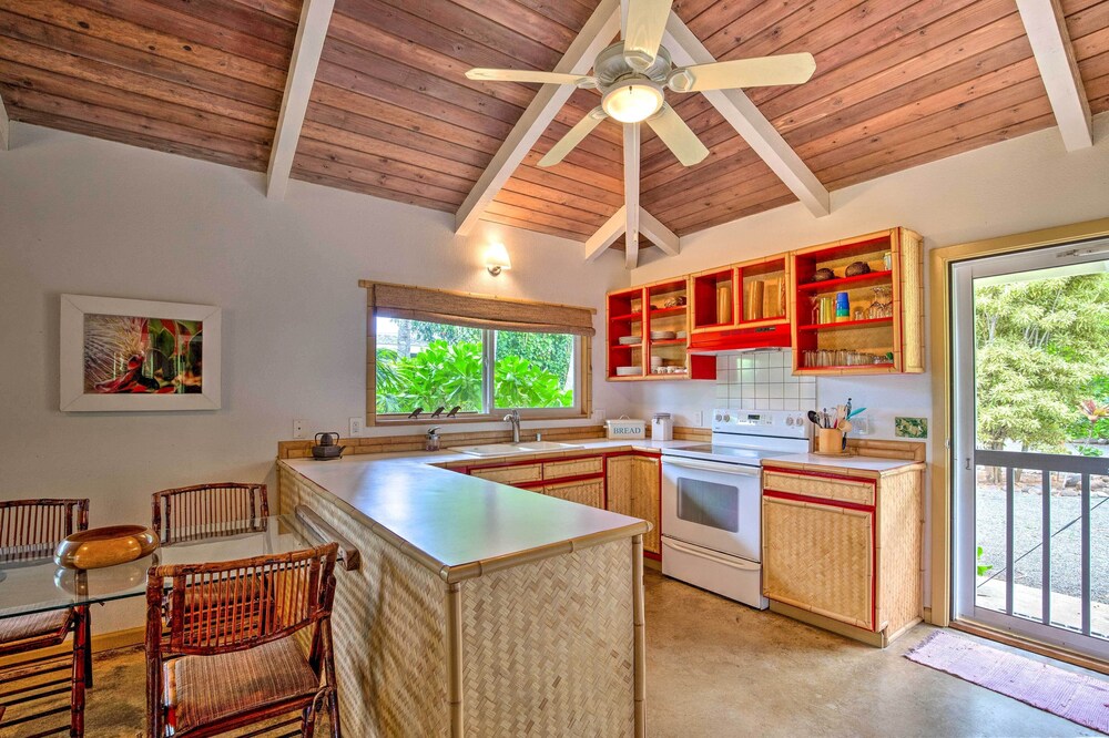 'melemele' Kapa'a Cottage: 1 Block to Beach! view 2