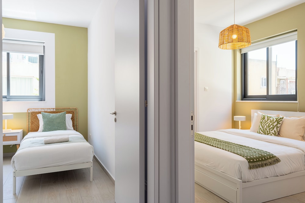 Solenne Stylish 2-BR Apt in Larnaca