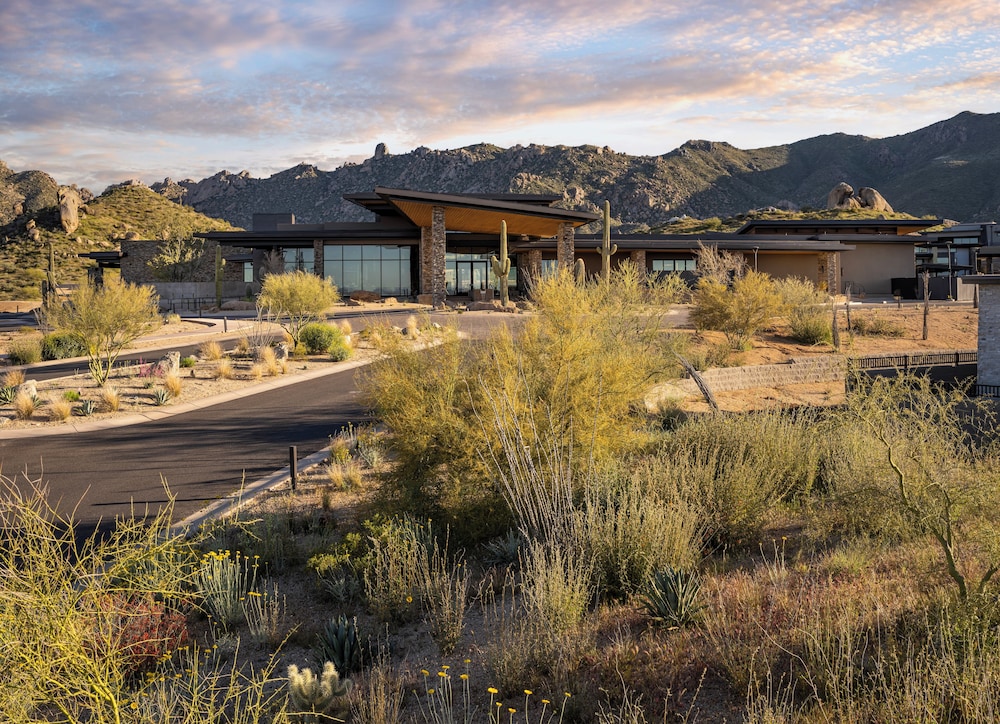 Mountain House Lodge at Sereno Canyon