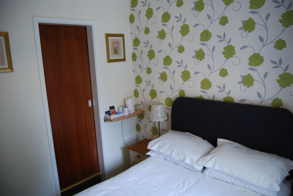 Tudor Court Hotel