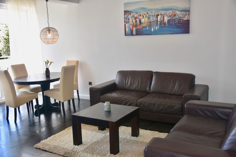 Pervanovo Apartments