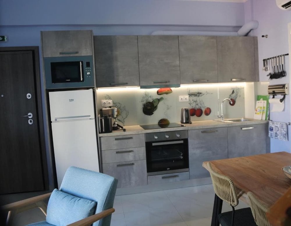 Casa Anthos Free Parking