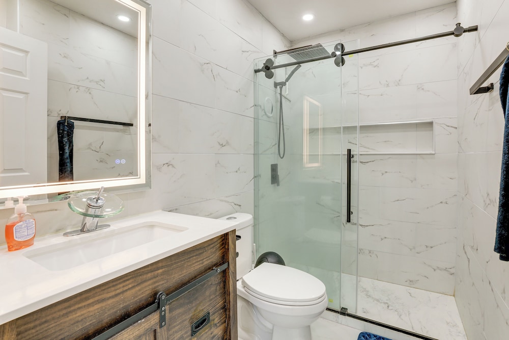 Fenced Yard & Pool Access: Lawrenceville Retreat!