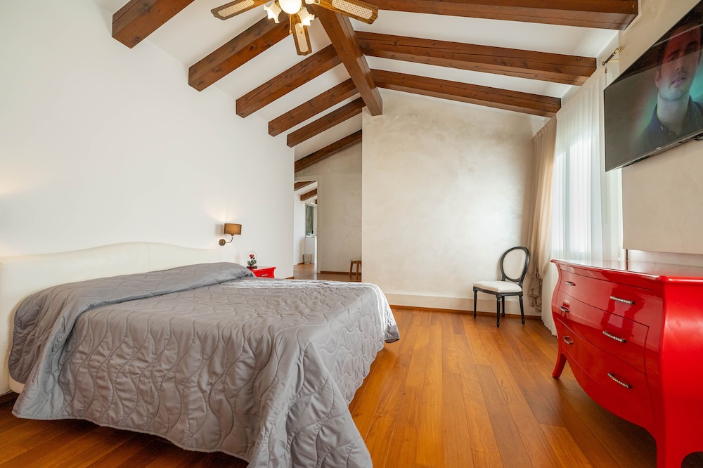 Villa Isabella - Venice Retreat view 5
