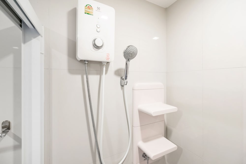 The Base Central Pattaya by Favstay