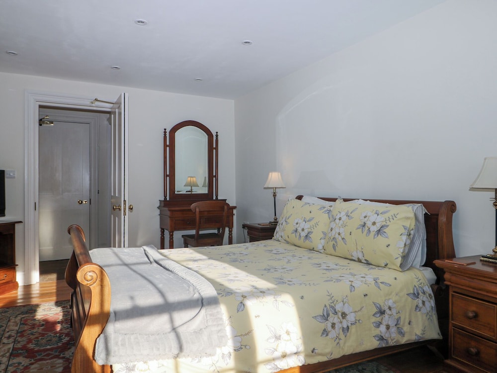 Groomes Country House